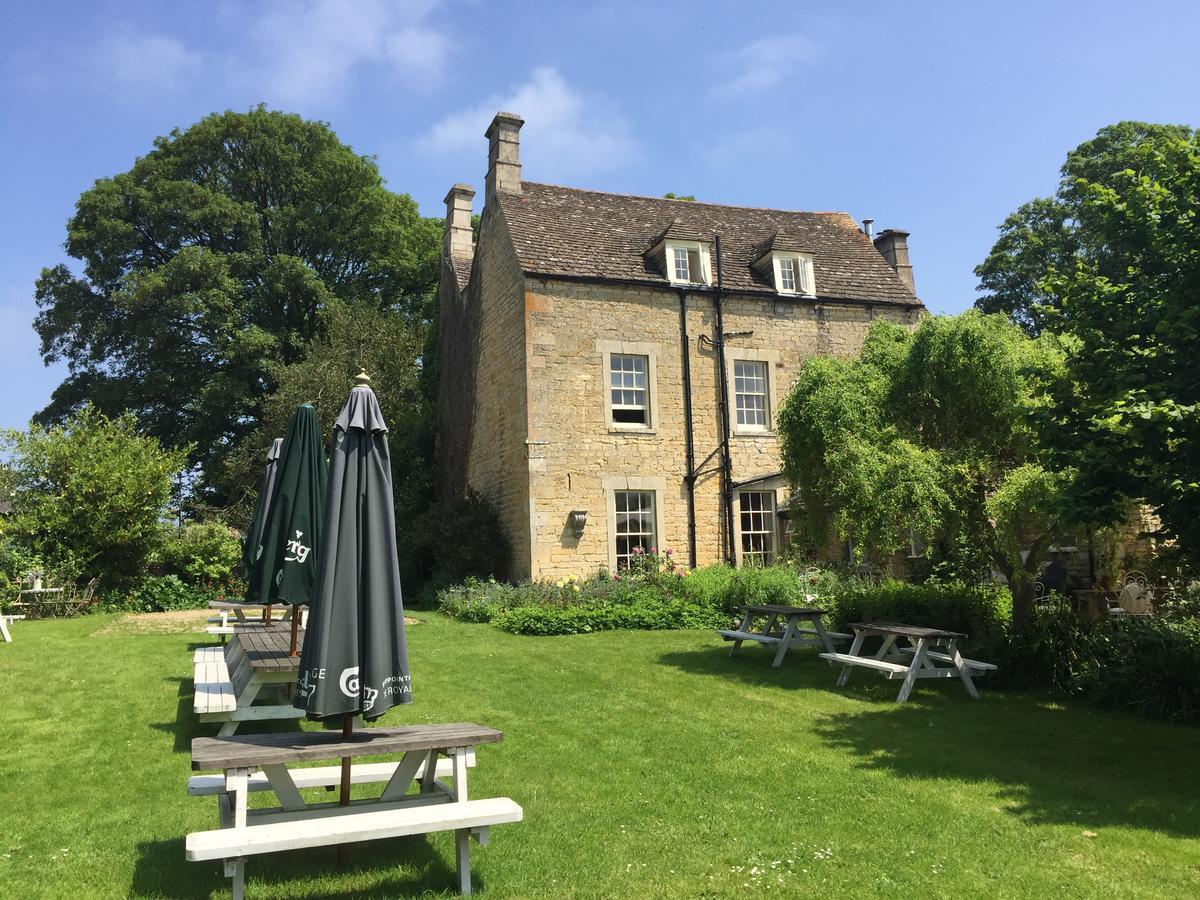 The Fox And Hounds Hotel Oakham Bagian luar foto